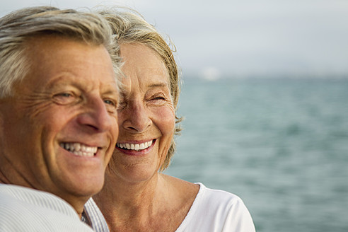 Spain, Senior couple at the sea - JKF000026