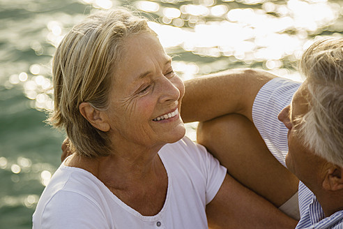 Spain, Senior couple at the sea - JKF000029