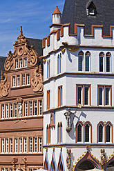 Deutschland, Rheinland Pfalz, Trier, Ansicht des Steipe-Gebäudes - WDF001376