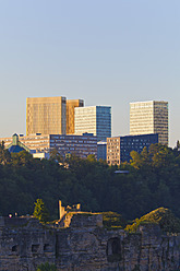 Luxemburg, Ansicht eines Bürogebäudes - WDF001381