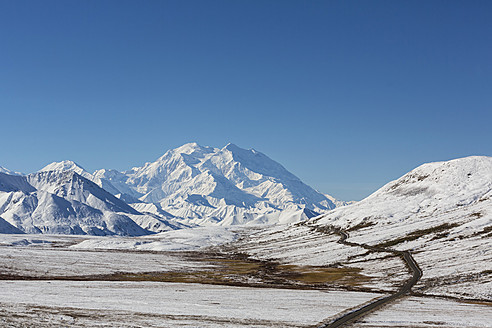 USA, Alaska, Blick auf die Alaska-Kette im Denali-Nationalpark - FOF004498