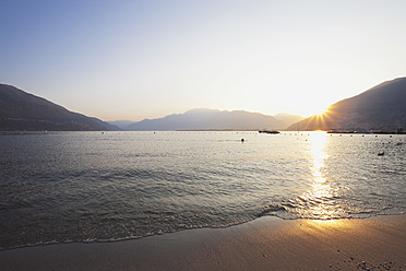 Schweiz, Blick auf den Lago Maggiore - GWF002065