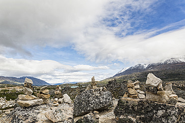 Canada, View of Cairns at Summit Lake - FOF004577