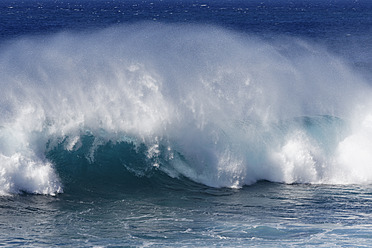 Spanien, Wellenbrecher auf La Gomera - SIEF003092