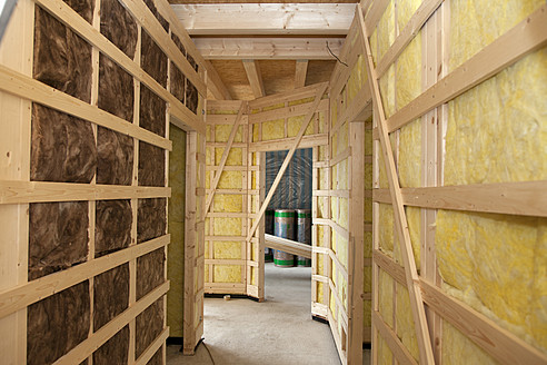 Europe, Germany, Rhineland Palatinate, Interior construction with thermal felt insulation - CSF016120