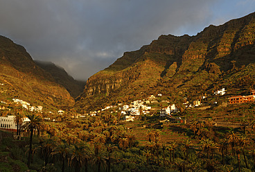 Spanien, La Gomera, Blick auf das Dorf Vizcaina - SIEF003145