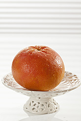 Grapefruit in Obstschale, Nahaufnahme - CSF016389