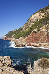 Spanien, Mallorca, Blick auf den Hafen und die Bucht von Es Port - MS002769