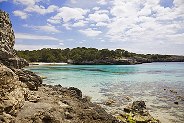 Spanien, Menorca, Blick auf Cala en Turqueta an der Südküste - MS002759