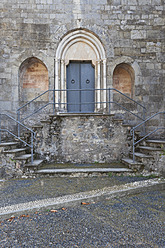 Italien, Ligurien, Kircheneingang auf der Halbinsel Portofino - GWF002115