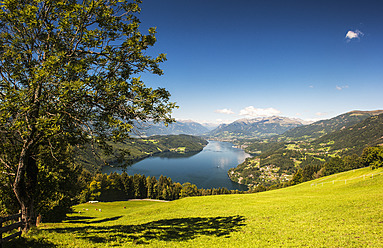 Österreich, Kärnten, Blick auf den Millstatter See - HH004324