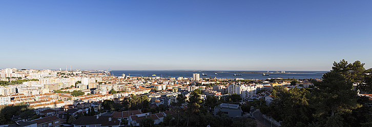 Portugal, Setubal, Blick auf den Atlantischen Ozean - FO004748
