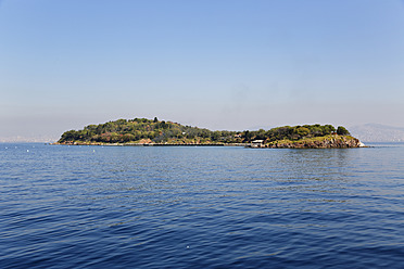 Türkei, Istanbul, Blick auf die Insel Kasik Adasi und das Marmarameer - SIEF003317