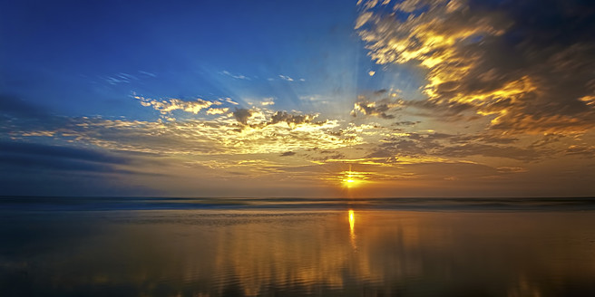 USA, Florida, New Smyrna bach at sunrise - SMAF000109