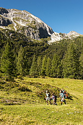 Austria, Salzburg, Family walking on mountains at Altenmarkt Zauchensee - HHF004361