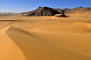 Algeria, View of Dunes Noires at Tadrart - ESF000215