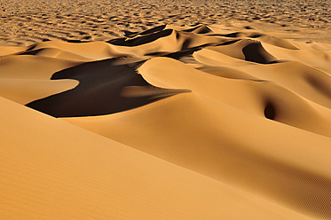 Algerien, Blick auf die Sanddünen von Erg Tihoulahoun - ESF000218