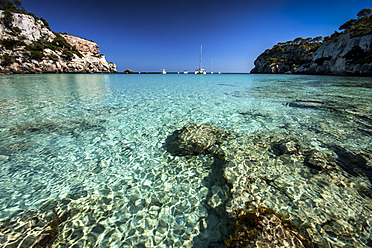 Spanien, Menorca, Blick auf Cala Macarella - SMAF000114