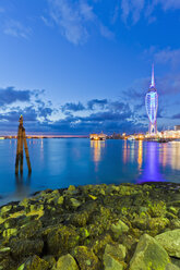 England, Hampshire, Portsmouth, Blick auf den Spinnaker Tower am Gunwharf Quays - WD001482