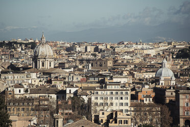 Italien, Rom, Blick auf die Stadt Janiculum - KAF000066