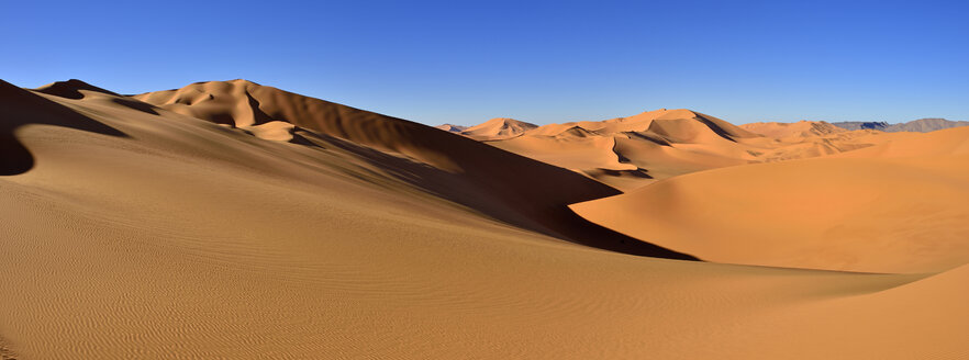 Nordafrika, Algerien, Blick auf die Sanddünen von Erg Mehejibad - ESF000239