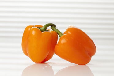 Orangene Paprika, Nahaufnahme - CSF016883