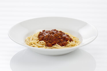 Schüssel mit Spaghetti Bolognese, Nahaufnahme - CSF016937