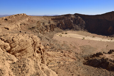 Algerien, Blick über die vulkanische Landschaft des oberen Ouksem-Kraters bei Menzaz - ESF000276