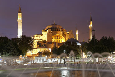 Turkey, Istanbul, View of Hagia Sophia at Ayasofya Meydani Square - SIE003360