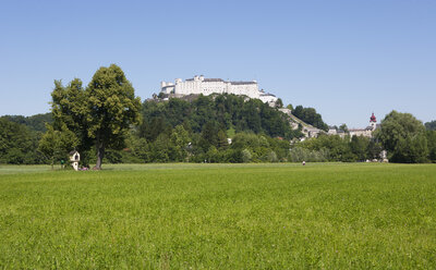 Österreich, Salzburg, Blick auf die Burg Hohensalzburg - WW002683