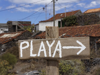 Spain, Playa sign at Guillama village in La Gomera - SIE003389