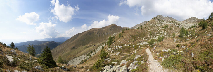 Italien, Blick auf die Bergstrecke bei den Pfunderer Bergen - WW002714