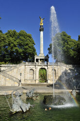 Europa, Deutschland, Bayern, München, Blick auf das Friedensengel-Denkmal - ES000308