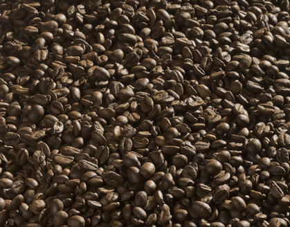 Coffee beans, close-up - CHF000021