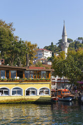 Türkei, Istanbul, Kanlica Dorf am Ufer des Bosporus - SIEF003461