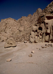 Ägypten, Blick auf die Wüste Sinai in der Nähe der St. Katherine's Abbey - TK000088