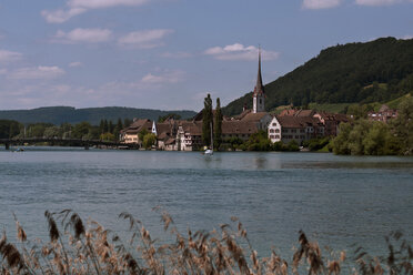 Schweiz, Schaffhausen, Blick auf Stein am Rhein - BST000018