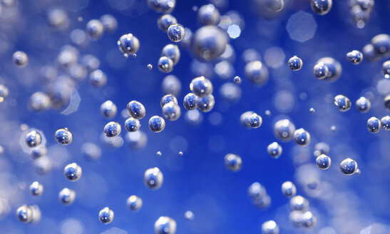 Bubbles underwater - JTF000305