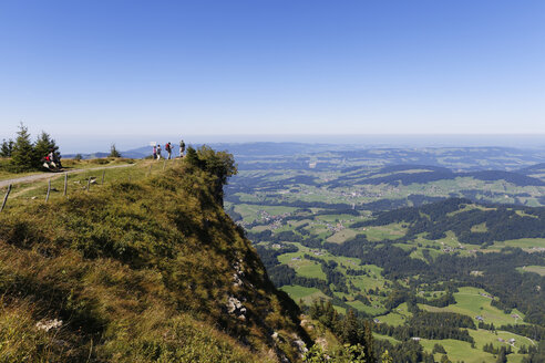 Österreich, Vorarlberg, Blick von der Niedere in Richtung Lingenau - SIE003548