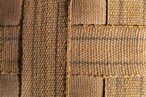 Jute straps of bottom side of chair, close up - TD000017