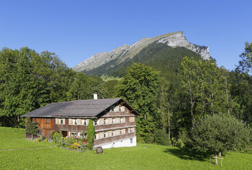 Austria, Vorarlberg, View of Bregenzerwald House in Argenzipfel at Bregenz Forest - SIE003568