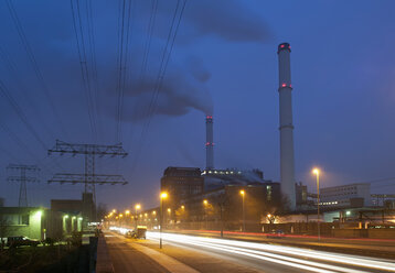Germany, Berlin, Power station Klingenberg at night - BFR000178