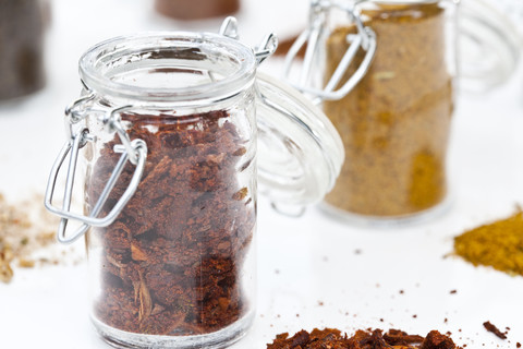 Deutschland, Düsseldorf, Rote Chili im Glas, lizenzfreies Stockfoto