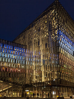 Island, Reykjavik, Blick auf die HARPA-Konzerthalle und das Konferenzzentrum - BSC000246