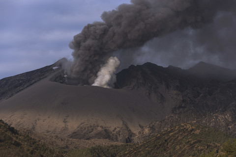 Japan, Blick auf den Vulkanausbruch von Sakurajima, lizenzfreies Stockfoto