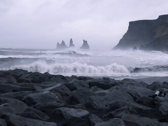 Iceland, View of Atlantic Ocean waves at Black Lava Beach - BSCF000247