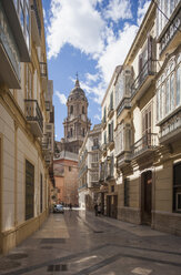 Spanien, Malaga, Blick auf die Kathedrale von Malaga - WW002852
