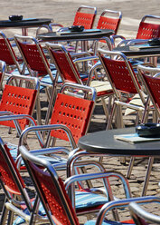 Germany, Empty tables and chairs at Minden - HOHF000150