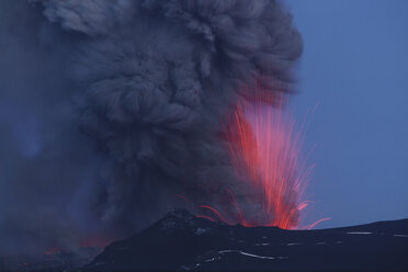 Iceland, View of lava erupting from Eyjafjallajokull - RM000490