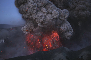 Island, Blick auf den Lavaausbruch des Eyjafjallajokull - MR001333